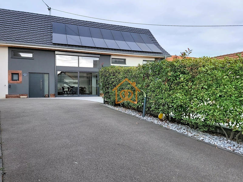 Maison - 251 m² - 10 pièces