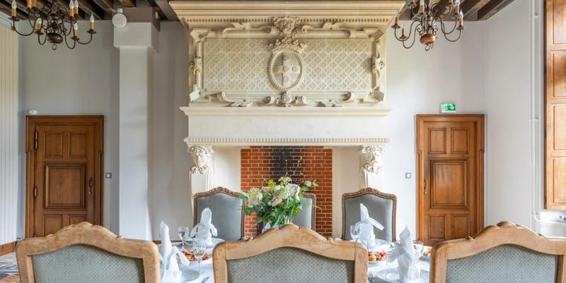 Manoir - 2 100 m² - 40 pièces