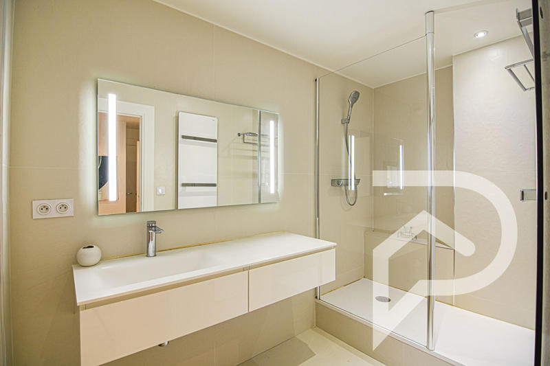 Appartement - 162 m² - 5 pièces