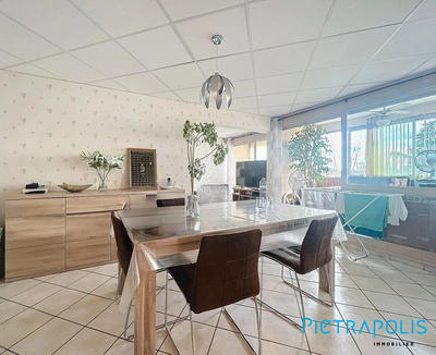Appartement - 77 m² - 3 pièces