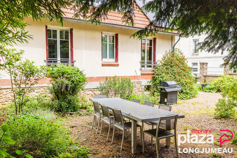 Maison - 133 m² - 8 pièces