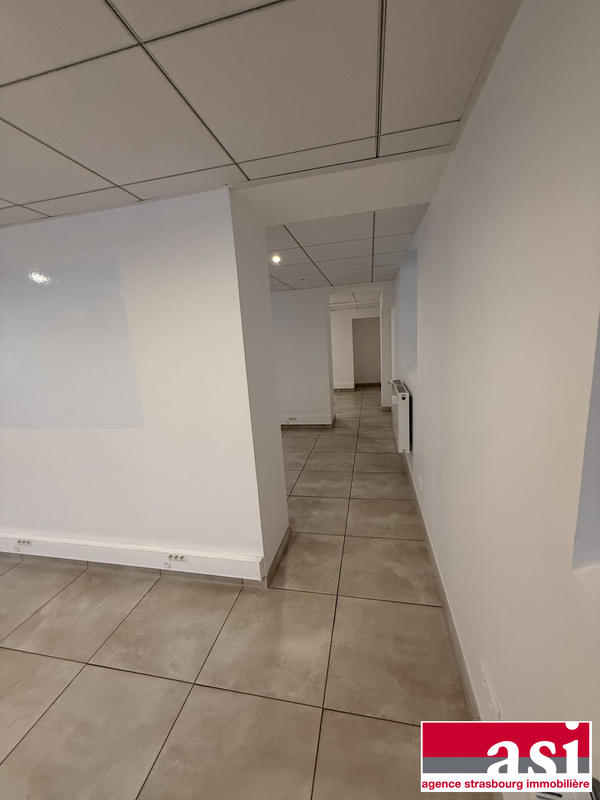 Local d'activités - 90 m² - 3 pièces