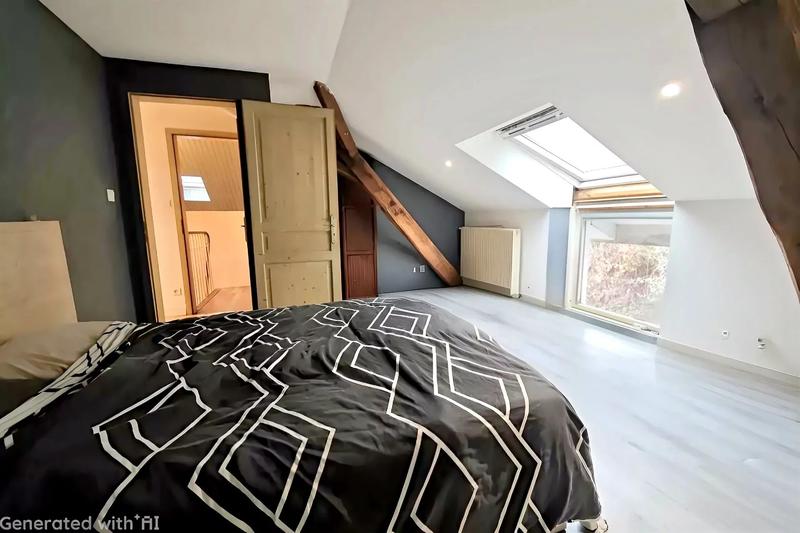 Maison - 205 m² - 9 pièces