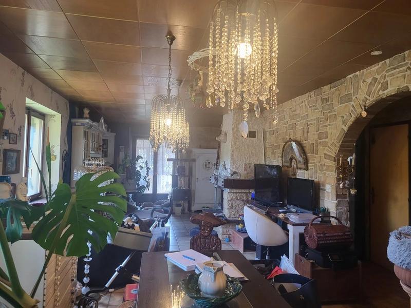 Maison - 180 m² - 7 pièces