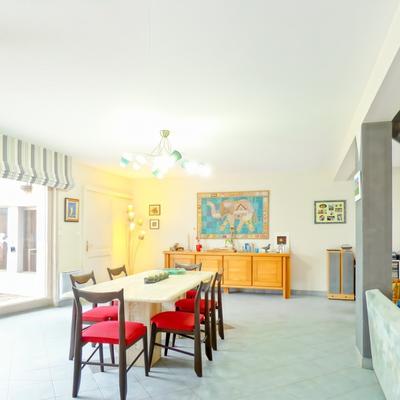 Maison d'architecte - 250 m² - 8 pièces