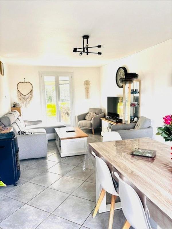 Maison - 96 m² - 6 pièces