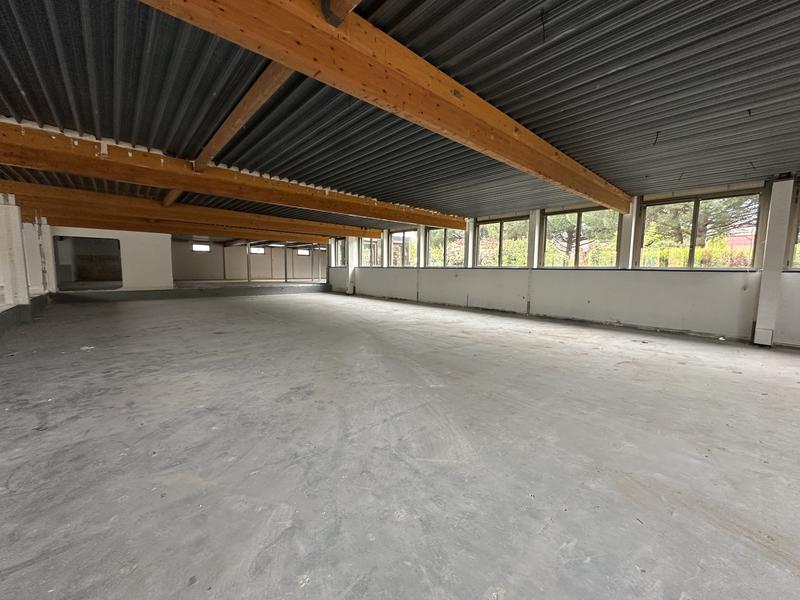 Bureau - 1 000 m²