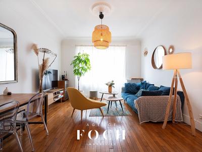 Appartement - 82 m² - 3 pièces