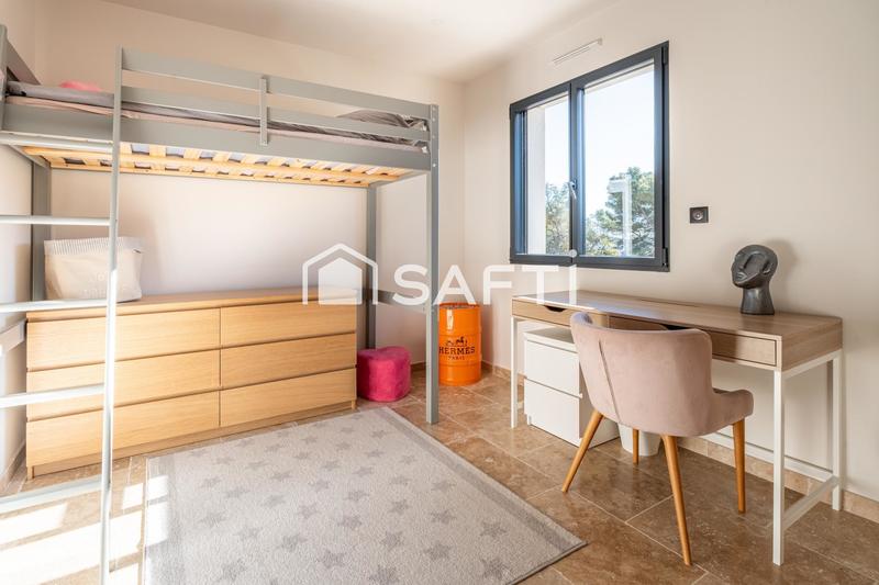 Maison - 181 m² - 6 pièces