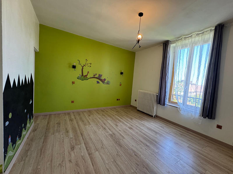 Maison - 111 m² - 4 pièces