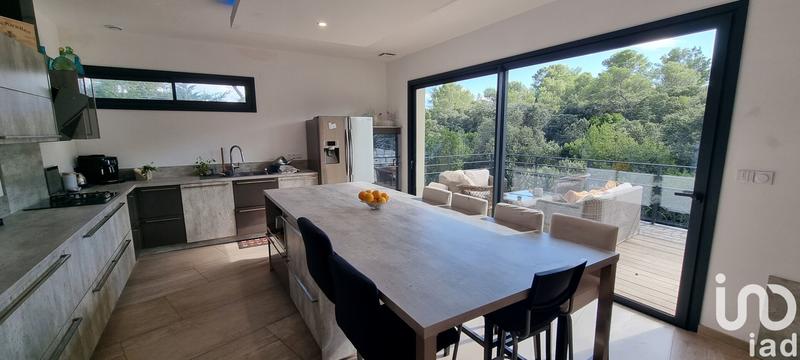 Maison - 200 m² - 5 pièces