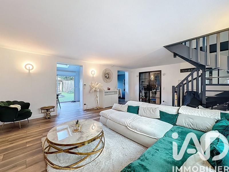 Maison - 96 m² - 5 pièces