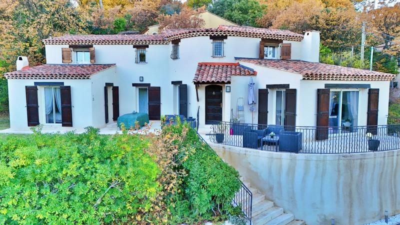 Villa - 141 m² - 5 pièces