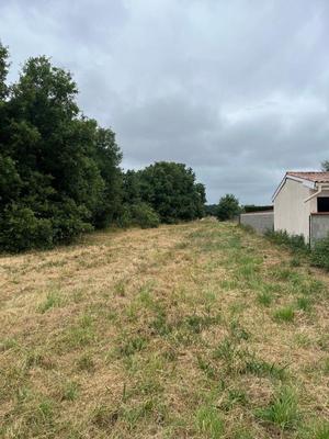 Terrain constructible - 942 m²