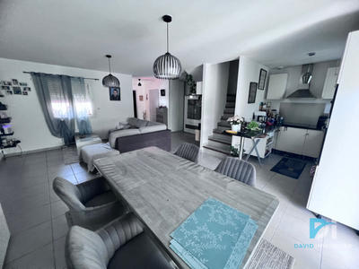 Maison - 84 m² - 4 pièces