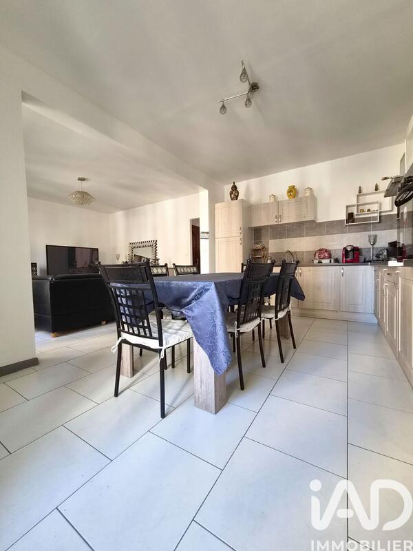 Appartement - 80 m² - 3 pièces