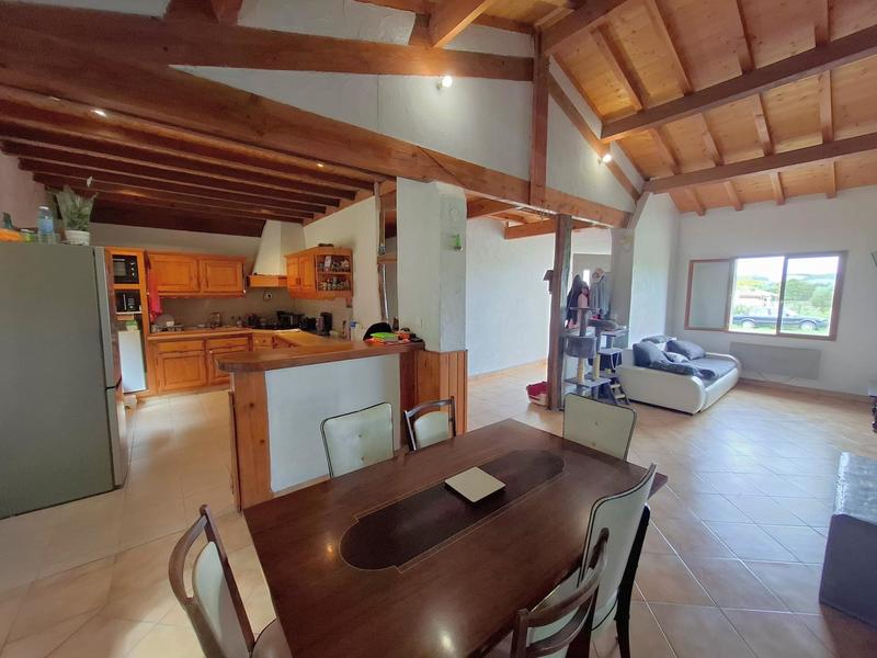 Maison - 111 m² - 5 pièces