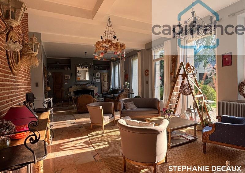 Maison - 315 m² - 13 pièces