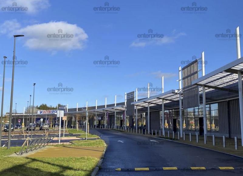 Local commercial - 1 370 m²