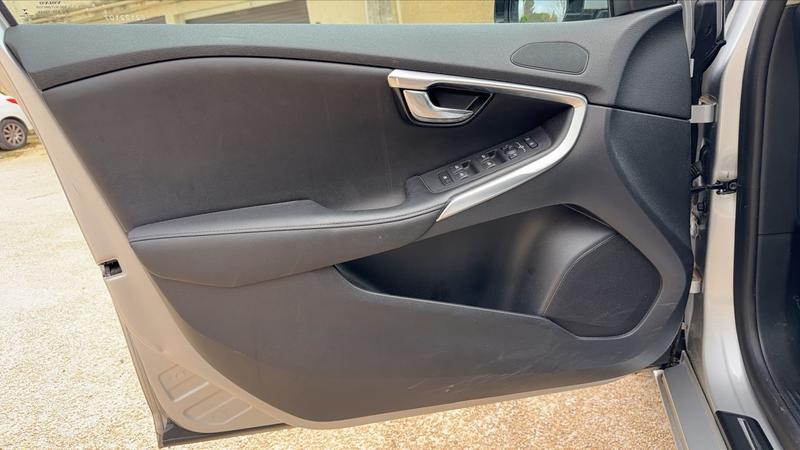 Volvo V40 2.0 D3 150 Effektiv Line Xenium