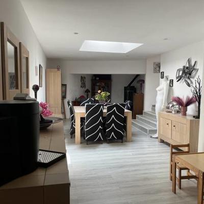 Maison - 205 m² - 7 pièces