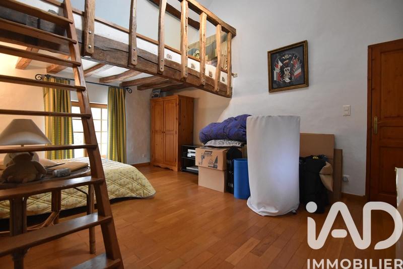 Maison - 204 m² - 6 pièces