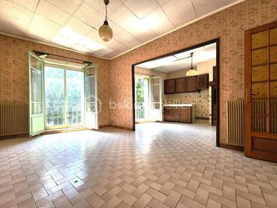 Appartement - 146 m² - 6 pièces