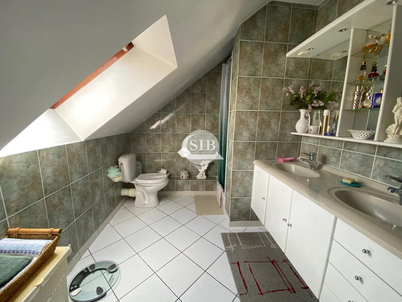 Maison - 100 m² - 6 pièces