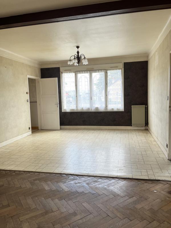 Maison - 98 m² - 5 pièces