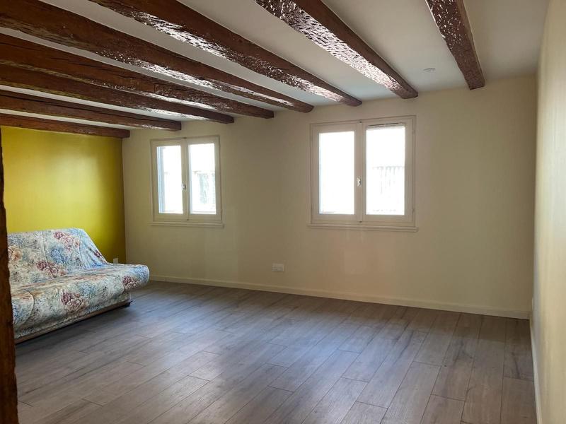 Appartement - 185 m² - 2 pièces
