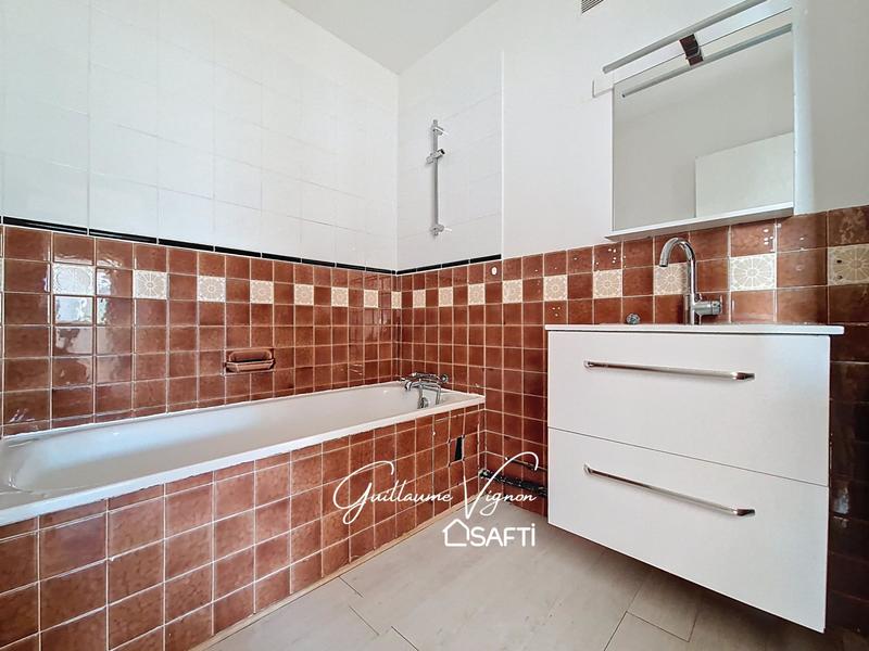 Appartement - 100 m² - 5 pièces