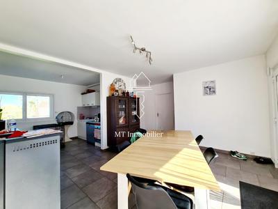 Maison - 94 m² - 5 pièces