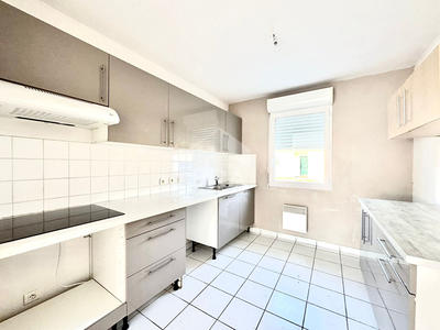 Maison - 84 m² - 4 pièces