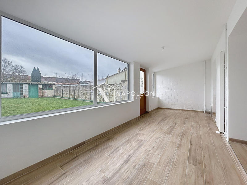 Maison - 93 m² - 4 pièces