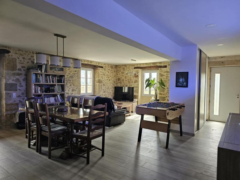 Maison - 315 m² - 11 pièces