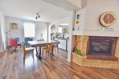 Maison - 200 m² - 7 pièces