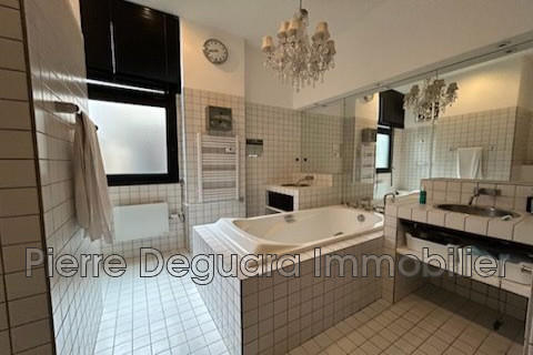 Appartement - 170 m² - 5 pièces