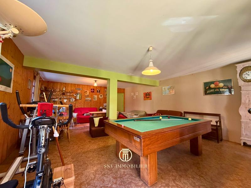 Villa - 240 m² - 9 pièces