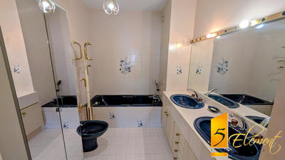 Appartement - 94 m² - 3 pièces