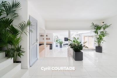 Villa - 245 m² - 7 pièces