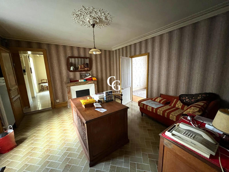 Maison ancienne - 242 m² - 11 pièces