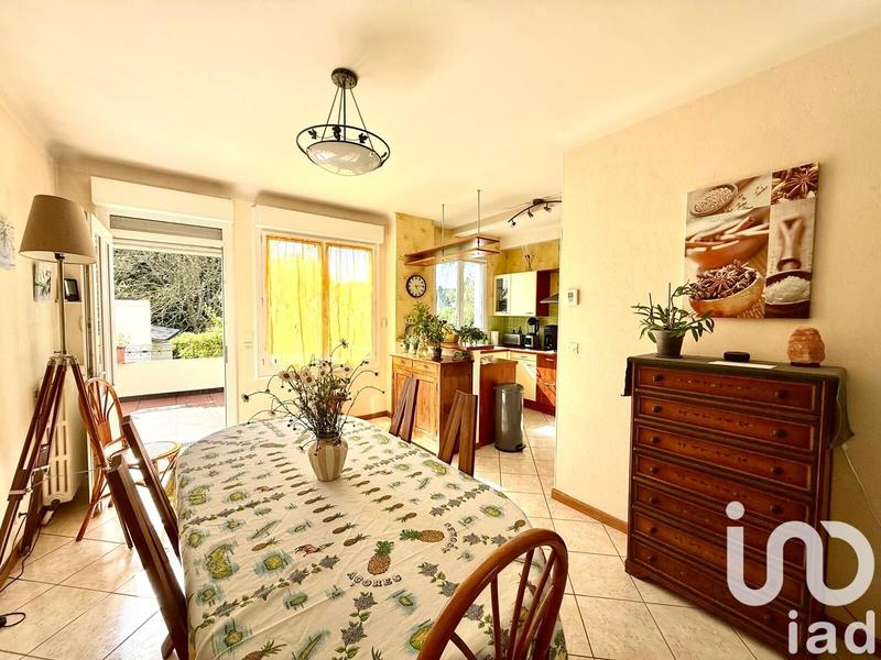 Maison - 165 m² - 8 pièces