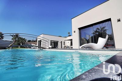 Maison - 210 m² - 4 pièces