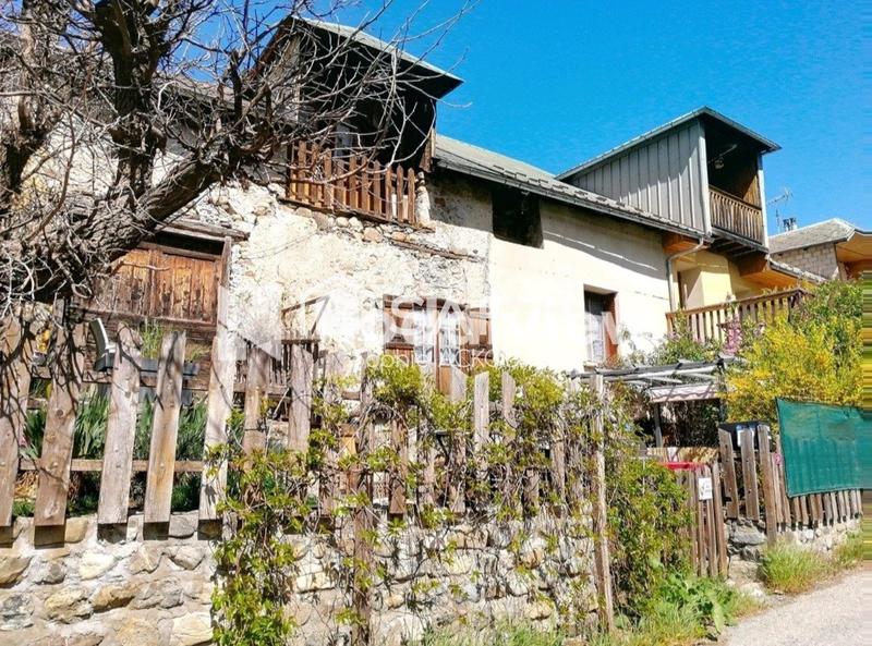 Maison de village - 250 m² - 6 pièces