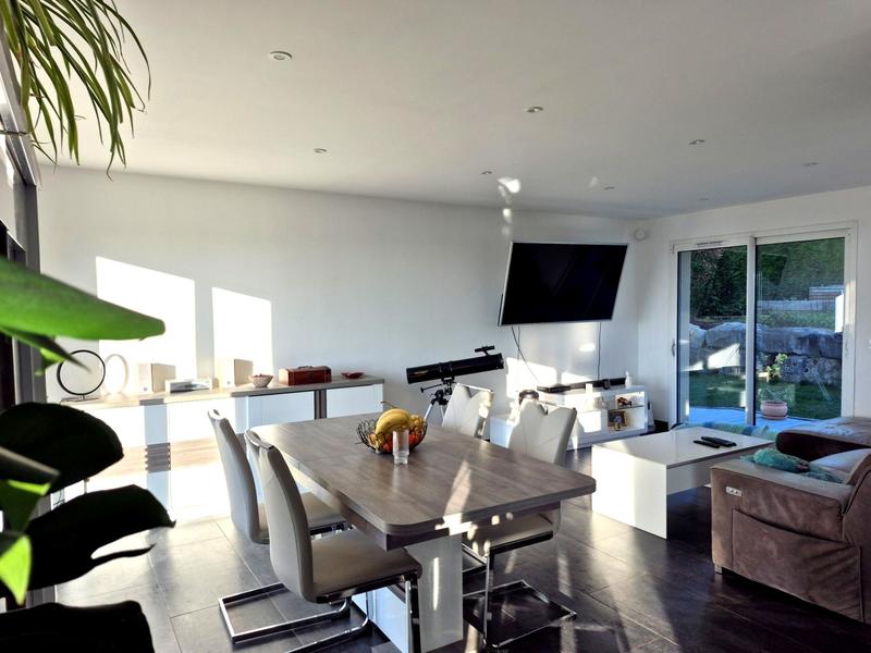 Maison - 121 m² - 5 pièces