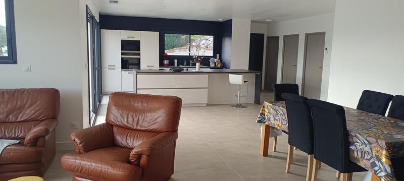 Maison - 200 m² - 7 pièces