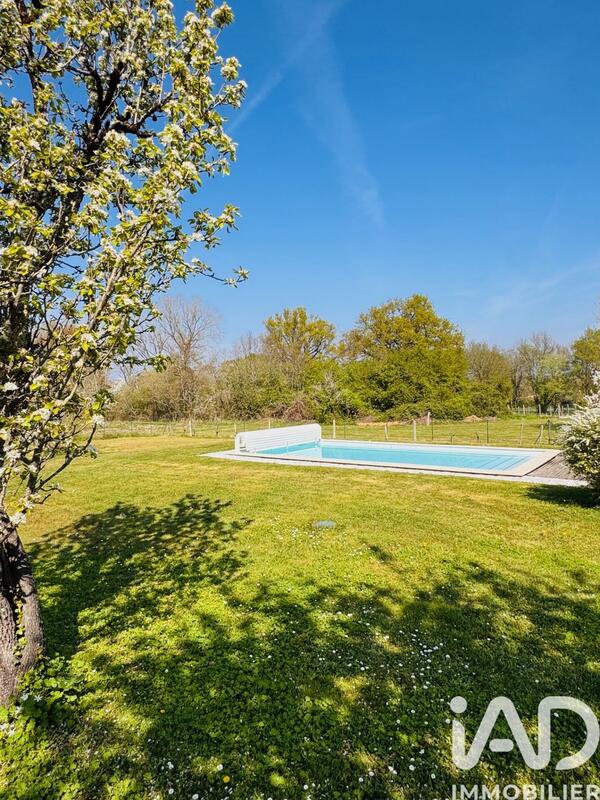 Maison - 137 m² - 5 pièces