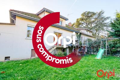 Maison - 110 m² - 5 pièces