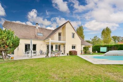 Maison - 214 m² - 7 pièces