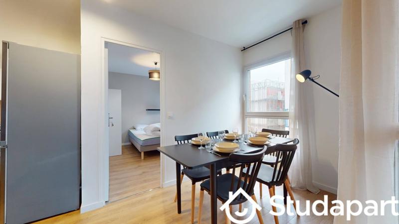 Chambre - 9 m² - 1 pièce